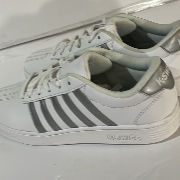 K.Swiss classics size 5 like. New - Picture 3 of 12